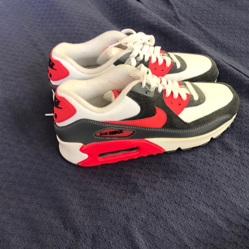 Nine Air Max